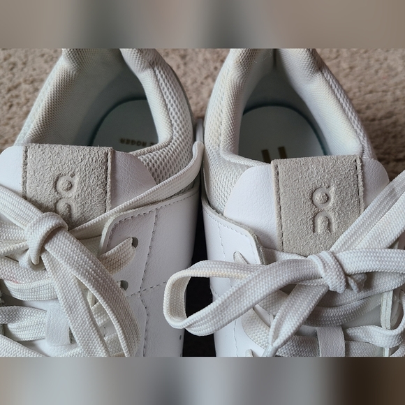 On Roger Clubhouse Women's Sneakers sz 10.5 - Picture 7 of 13